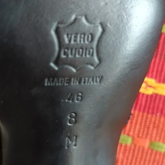 Via Spiga Black Slingback Shoe. Size 8 - Picture 5 of 5